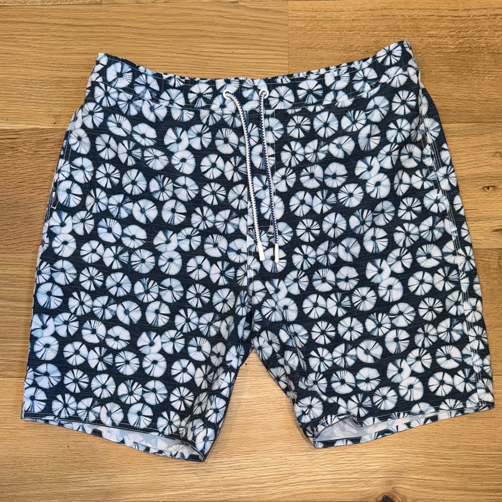 Johnny O the half elastic 7” surf swim shorts indigo Shibori tiedye Men's XL